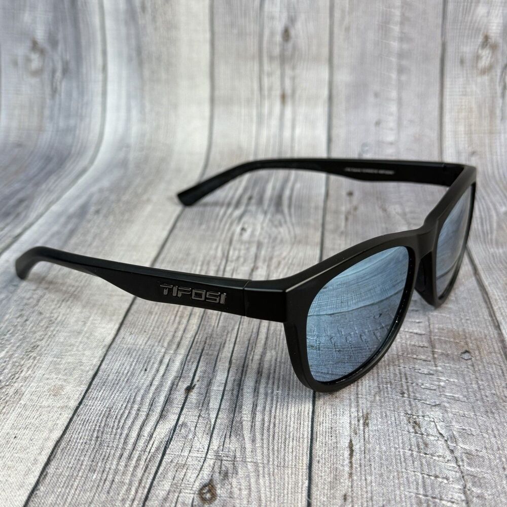 Tifosi Swank Sunglasses 1500400181 Satin Black